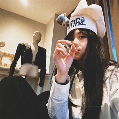 蜜蜂酿蜜